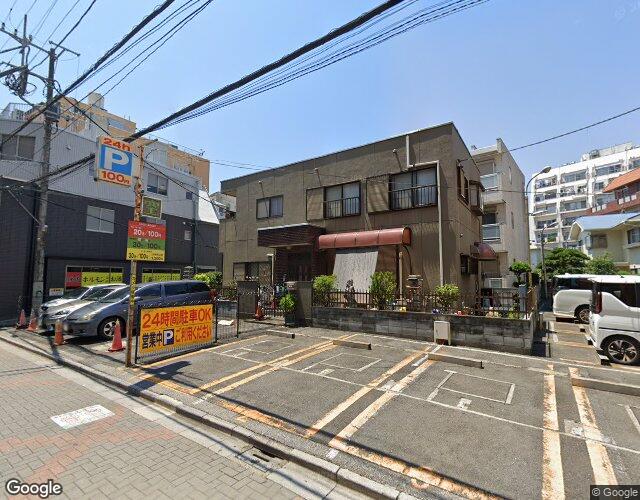 フラン 左側からの外観