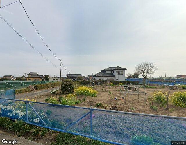 サンドベージュ 裏側からの外観