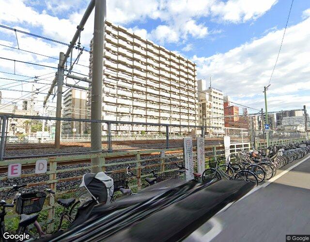 モンリーヴ 右側からの外観