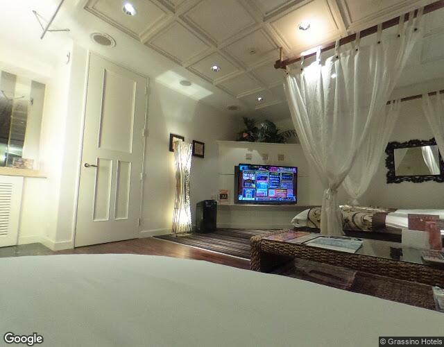HOTEL GRAN. 裏側からの外観