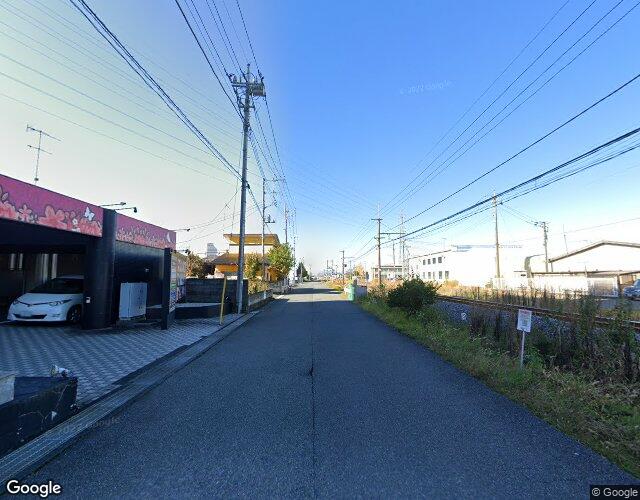 パピヨン（旧名：エグゼ行田店） 左側からの外観