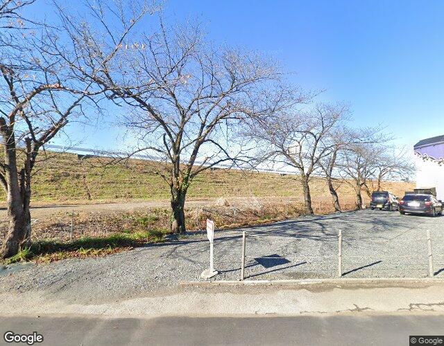イスパニア行田店 左側からの外観