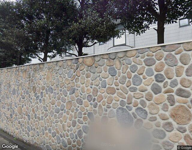 ホテル　アラウダ新座 裏側からの外観