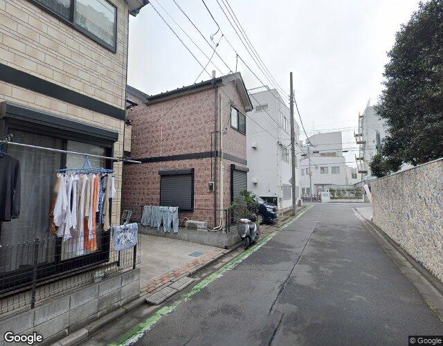 ホテル　アラウダ新座 右側からの外観