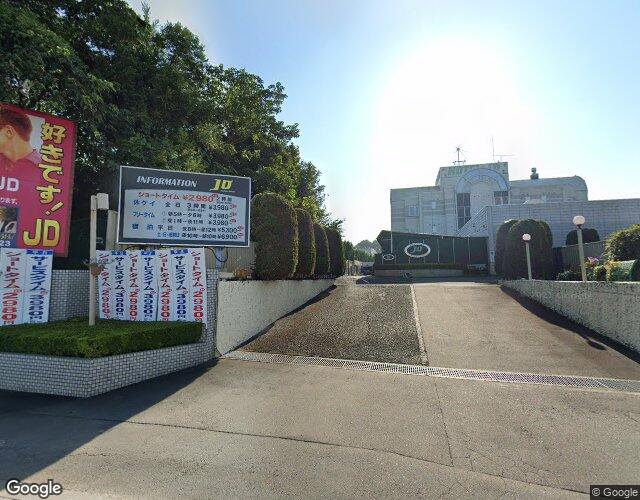 ジェームスディーン古河 右側からの外観