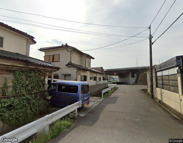 シーズ土浦 左側からの外観