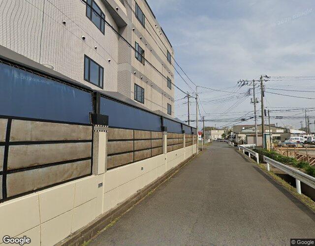 シーズ土浦 右側からの外観