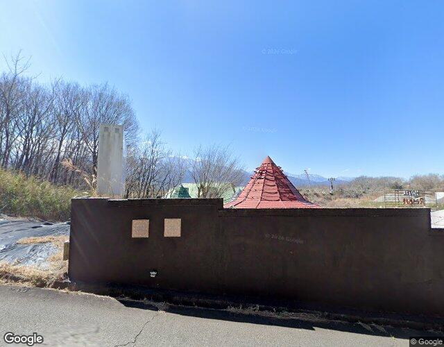 隠宿 凛 韮崎 左側からの外観