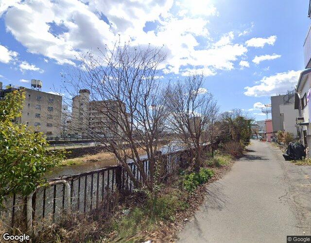 リップホテル 裏側からの外観