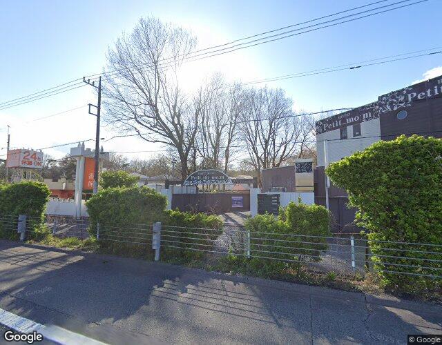ホテル 二番館 左側からの外観