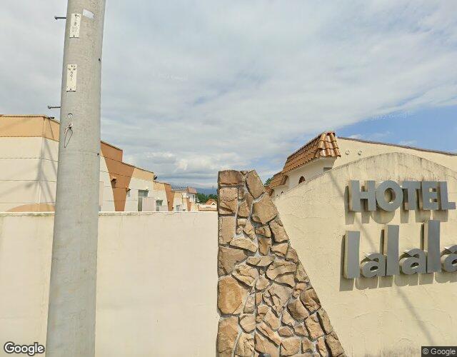 MOTEL M（旧lalala沼津） 右側からの外観