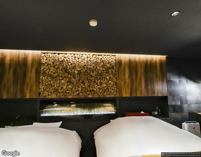 HOTEL TORCH 右側からの外観