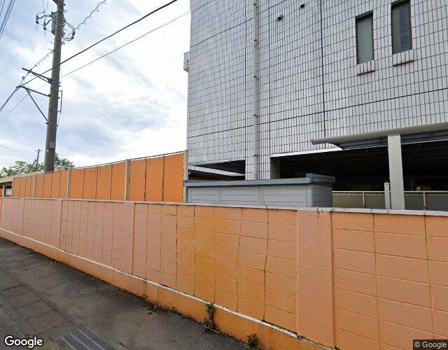 ホテル フィオーネ石和 左側からの外観