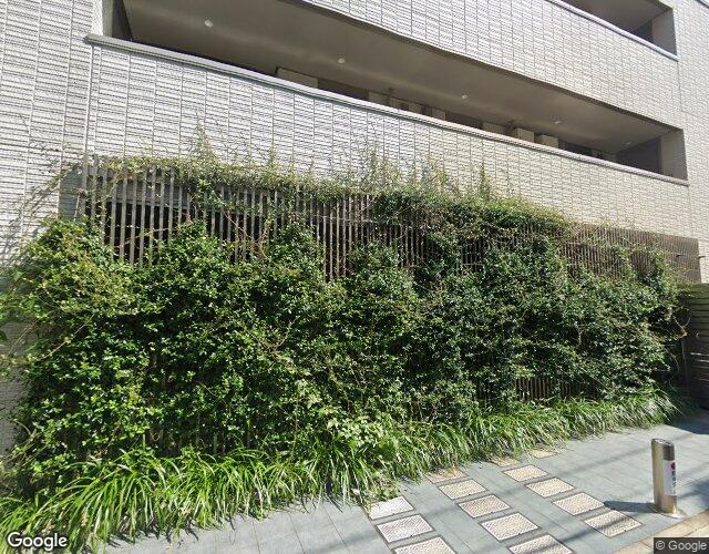 アランド目黒 右側からの外観