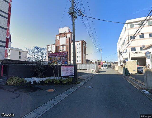 ハイビスカス川越 左側からの外観