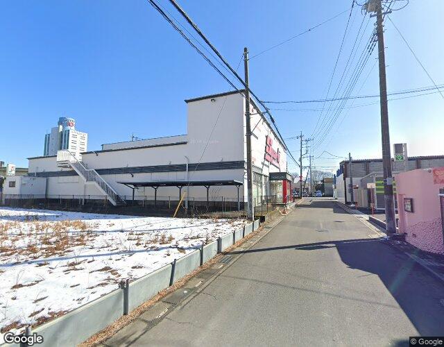 ハイビスカス川越 右側からの外観