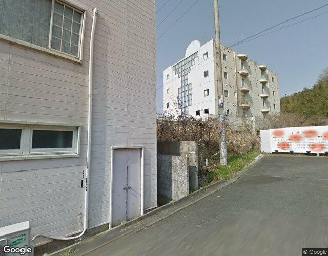 オープラス 左側からの外観