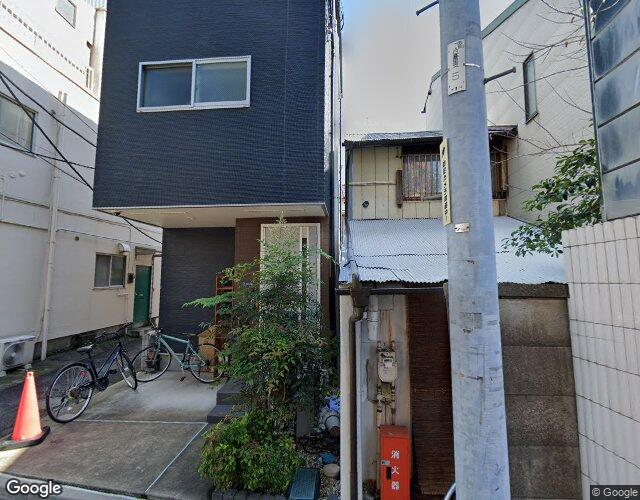 ホテル 愛 裏側からの外観