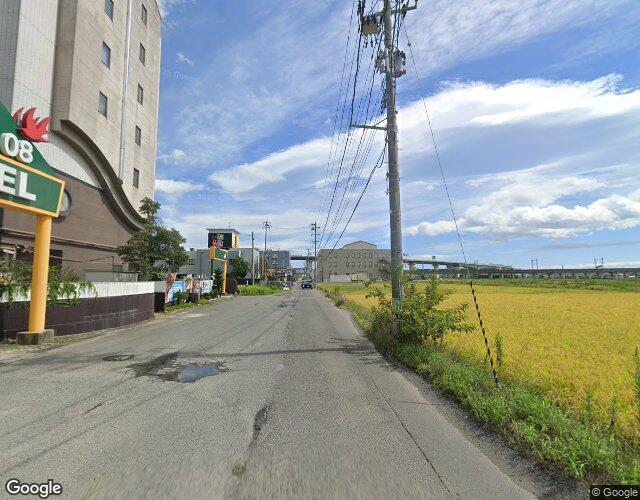 ROUTE08 右側からの外観