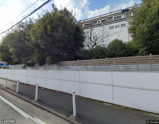 HOTEL BAMBOO GARDEN 相模原 左側からの外観