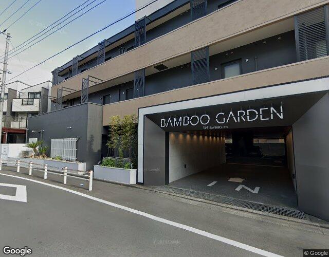 HOTEL BAMBOO GARDEN 相模原 右側からの外観