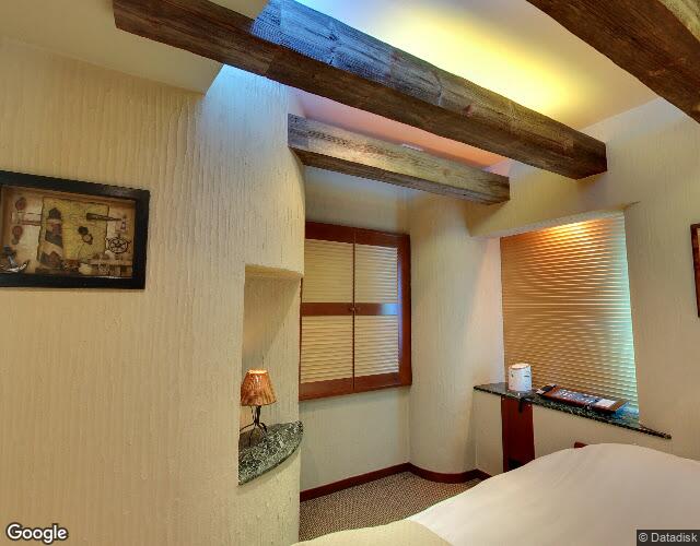 WATER HOTEL Cy 左側からの外観