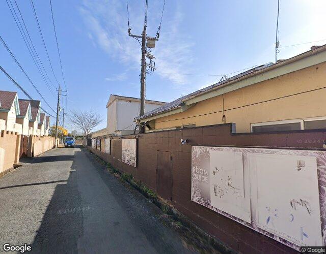 ホテル パラダイス 右側からの外観