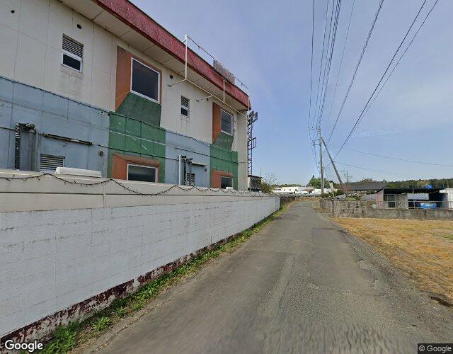 ホテル アムール水戸店 左側からの外観