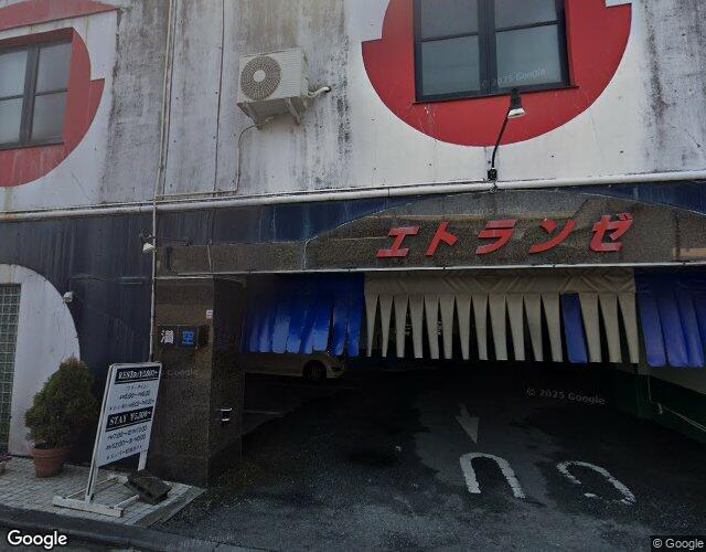 エトランゼ 裏側からの外観