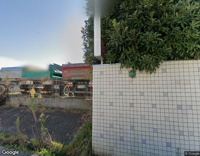 エフセル 裏側からの外観