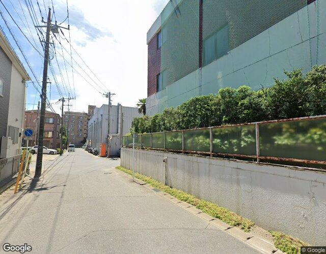 オリエント 左側からの外観