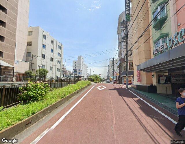 オスカー 裏側からの外観