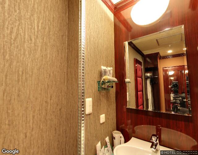 HOTEL紗羅（SARA）柏しょうなん店 左側からの外観