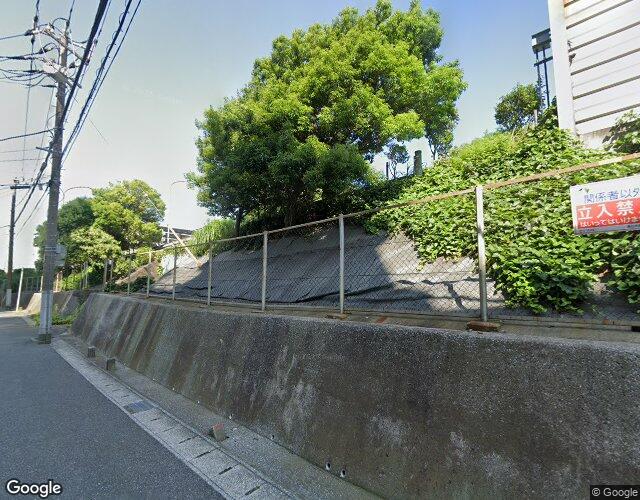 ホテル FAMY 左側からの外観