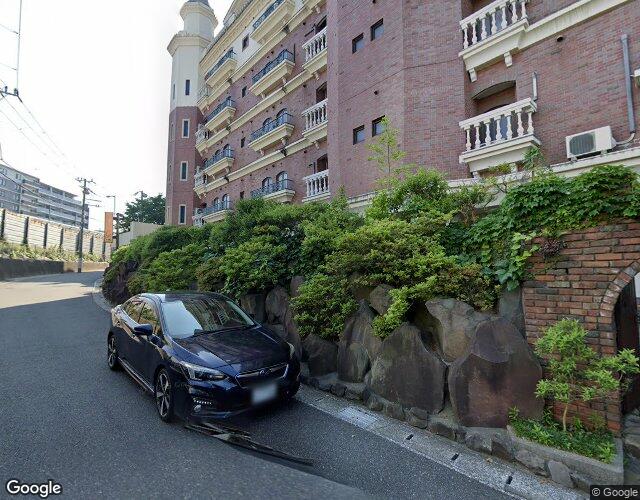 ホテル FAMY 右側からの外観