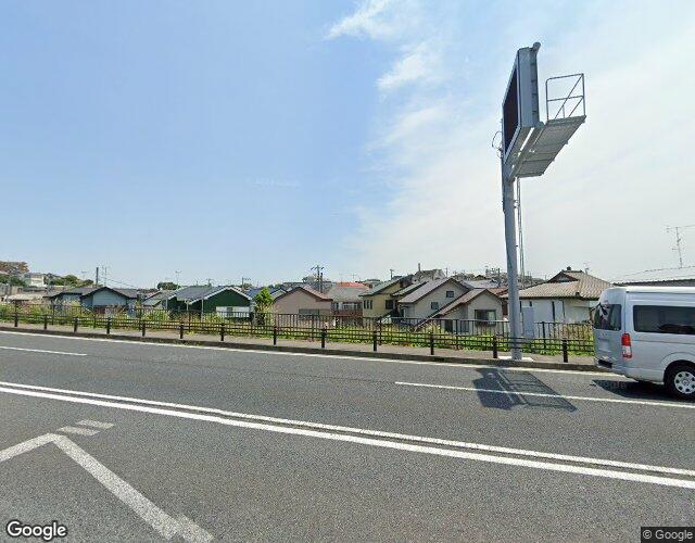 ロイヤル 右側からの外観