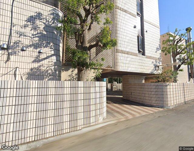 MOBILIA 右側からの外観