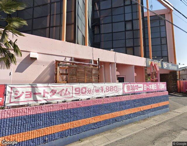 トロピカルアイランド 右側からの外観