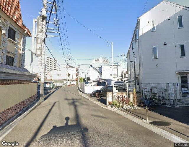 ZIPS 右側からの外観