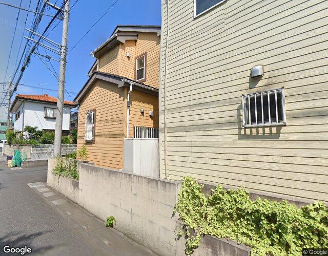 ヴィオレッタ 右側からの外観