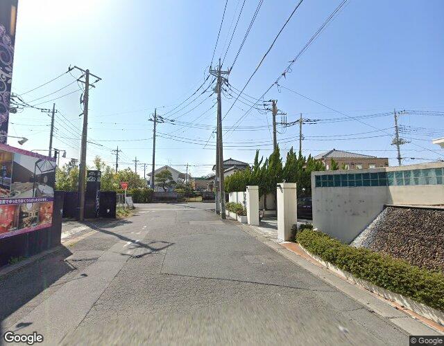 ホテル フェアリー岩槻 左側からの外観