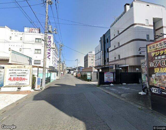 ホテル フェアリー岩槻 右側からの外観