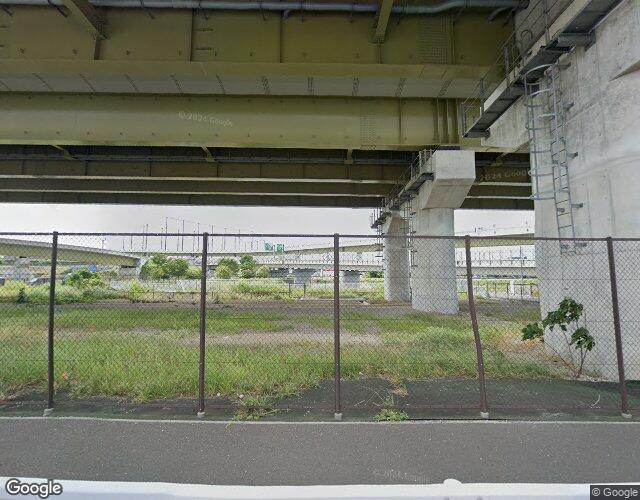 a 裏側からの外観