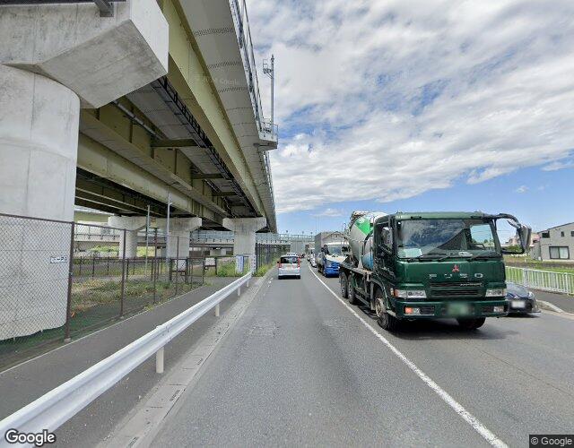 a 左側からの外観