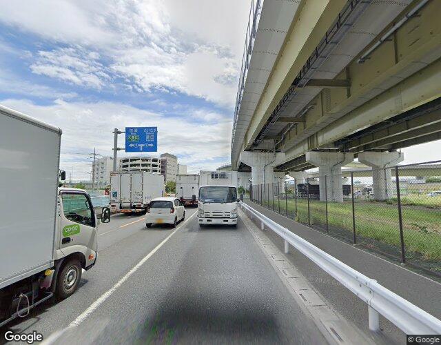 a 右側からの外観
