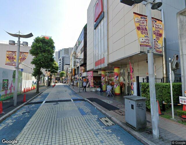 赤い靴 裏側からの外観