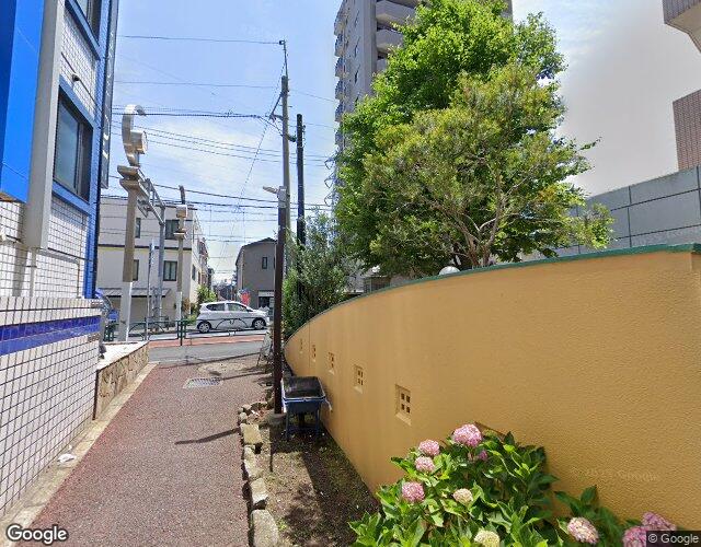 ホテル IU 右側からの外観