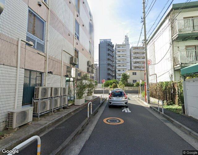ホテル ザ・アメリカン 左側からの外観