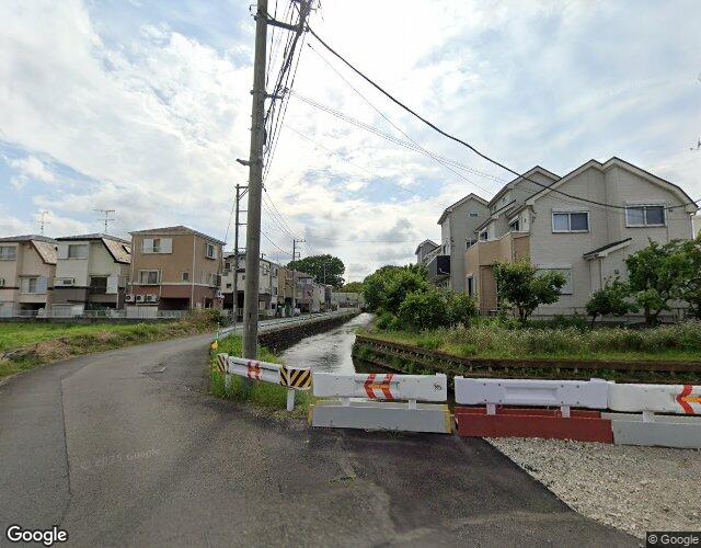 ラフェスタ国立 左側からの外観
