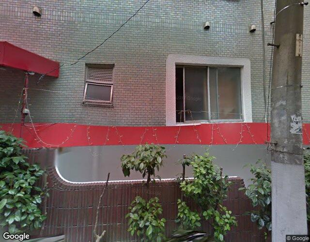 ペリカン 裏側からの外観